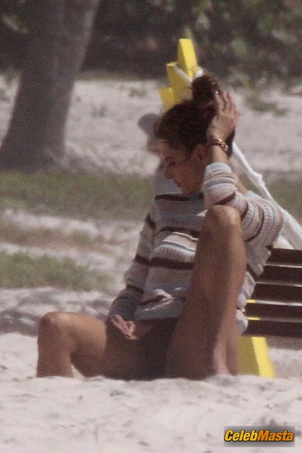Alessandra Ambrosio Figure Photoshoot for Gal Floripa in Riviera Maya, Mexico photo 29