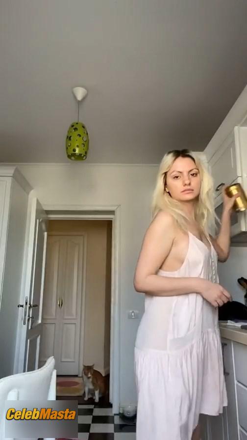 Alexandra Stan Braless Photo Collection (17 Pics) photo 16