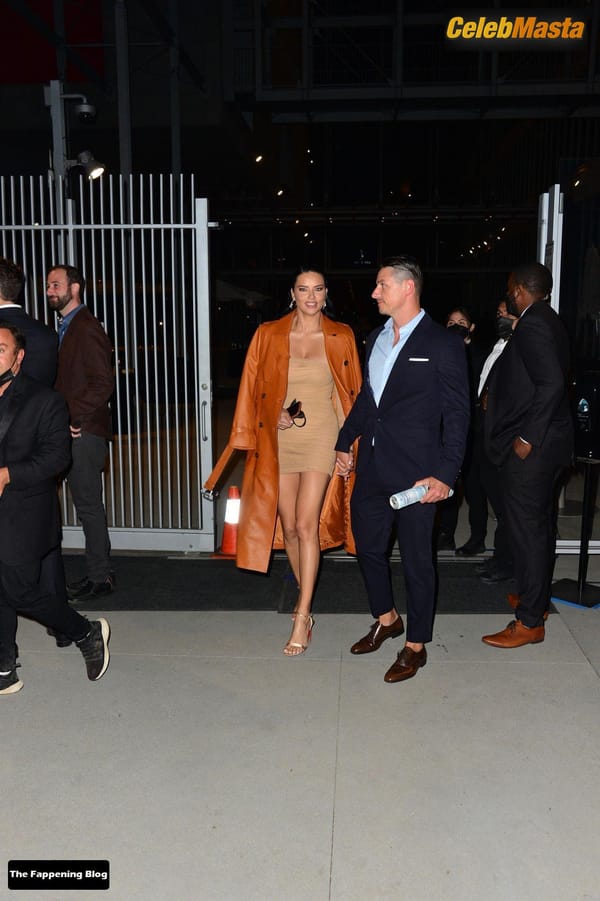 Adriana Lima Legs at the Vanity Fair Premiere Party, Los Angeles photo 3