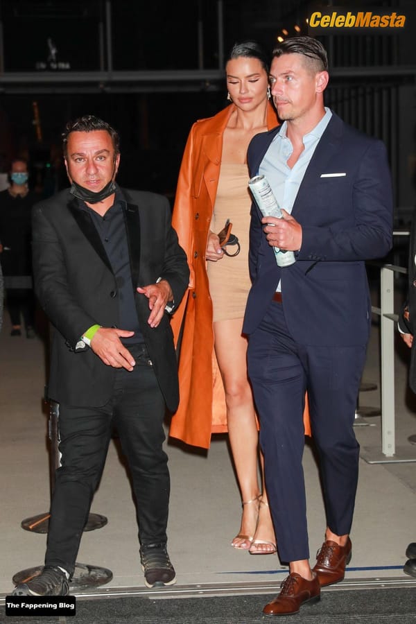 Adriana Lima Legs at the Vanity Fair Premiere Party, Los Angeles photo 17