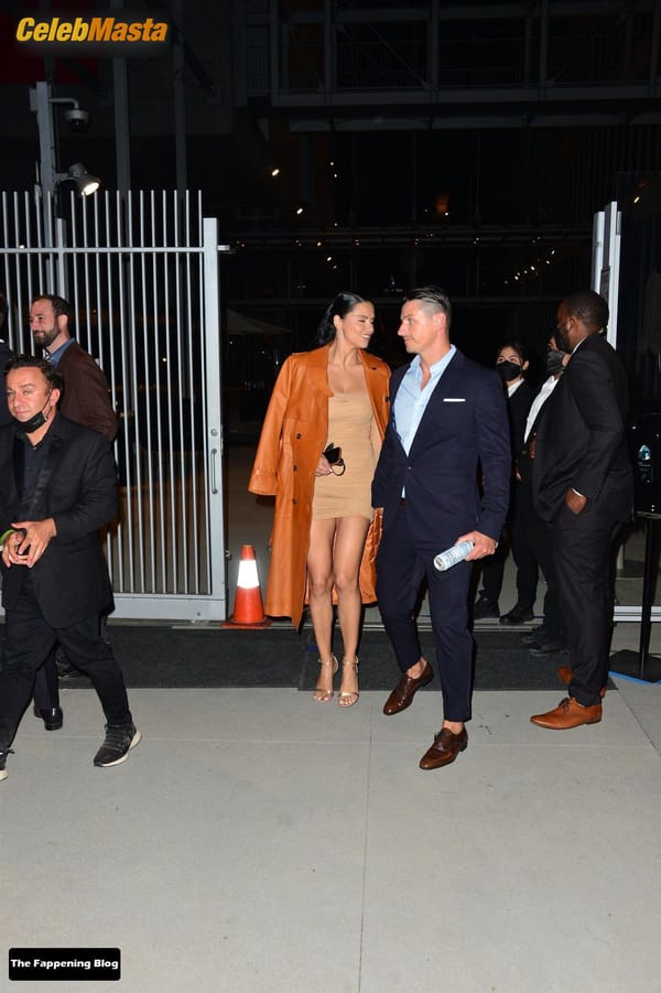 Adriana Lima Legs at the Vanity Fair Premiere Party, Los Angeles photo 27