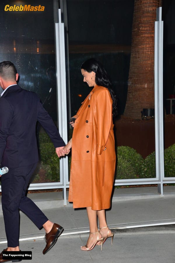 Adriana Lima Legs at the Vanity Fair Premiere Party, Los Angeles photo 30
