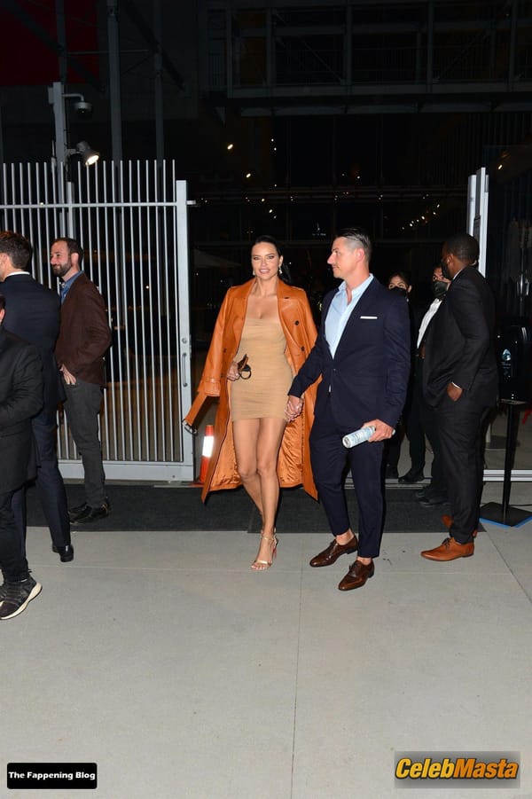 Adriana Lima Legs at the Vanity Fair Premiere Party, Los Angeles photo 40