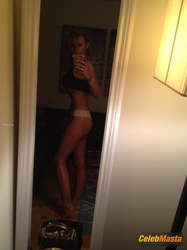 Aly Michalka Photos Collection photo 28