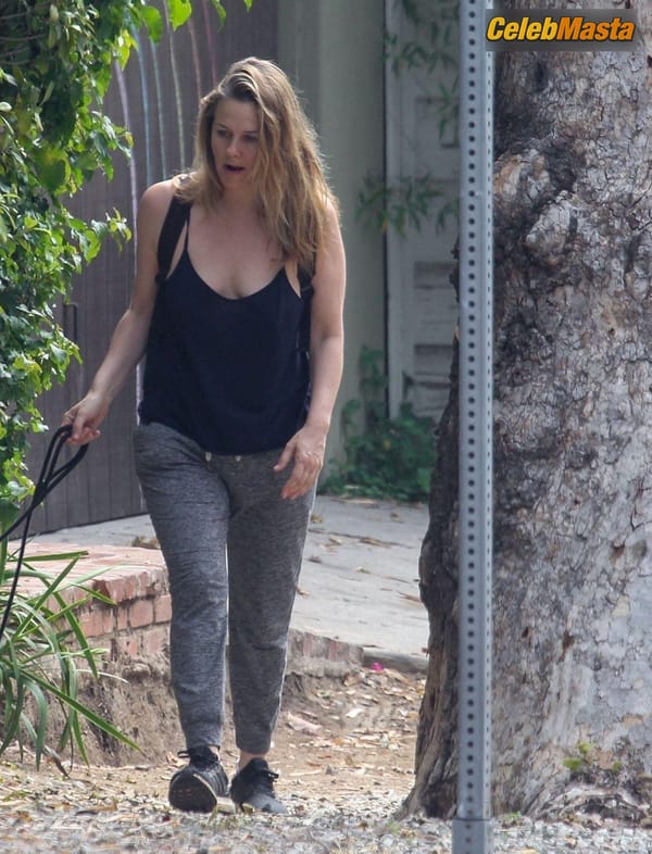 Alicia Silverstone goes for a walk around their neighborhood in Hollywood this afternoon photo 11