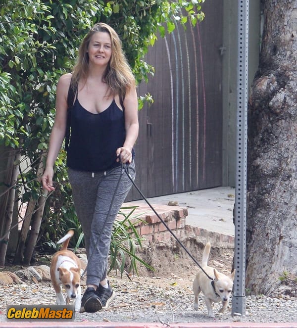 Alicia Silverstone goes for a walk around their neighborhood in Hollywood this afternoon photo 12