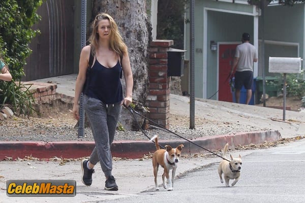 Alicia Silverstone goes for a walk around their neighborhood in Hollywood this afternoon photo 28
