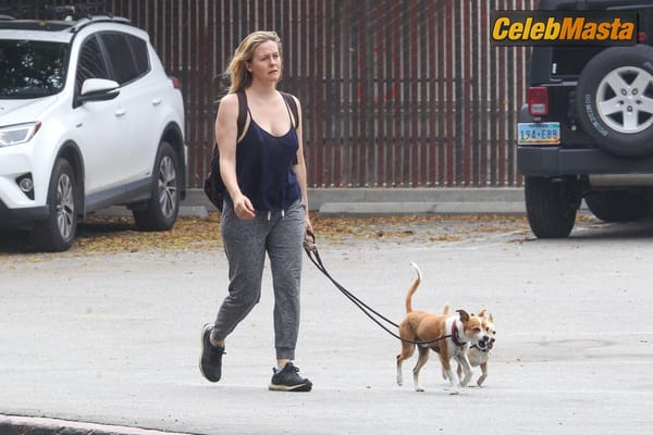 Alicia Silverstone goes for a walk around their neighborhood in Hollywood this afternoon photo 33