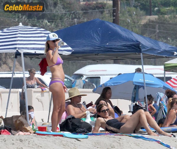 Ali Larter with husband Hayes MacArthur at the beach in Malibu photo 9