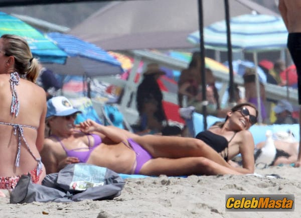 Ali Larter with husband Hayes MacArthur at the beach in Malibu photo 55