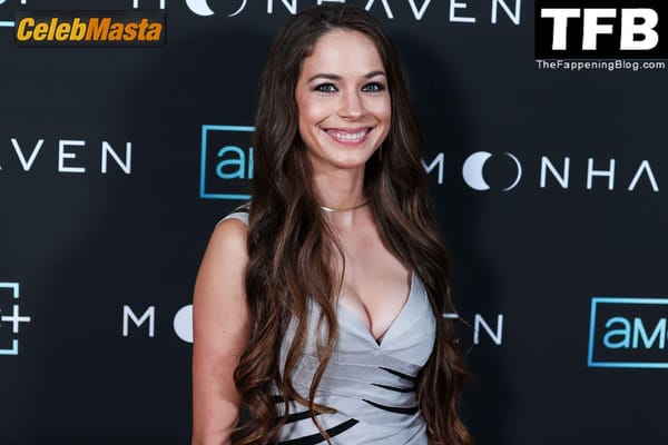 Alexis Knapp Cleavage at the Moonhaven Premiere, Los Angeles photo 8