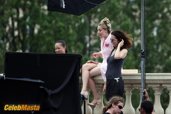 Amanda Seyfried Upskirt On the Set of A Photoshoot in Paris photo 8