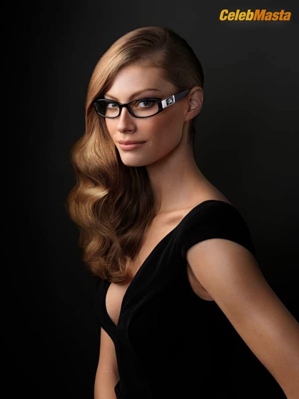 Alyssa Sutherland Staggering Photo Collection photo 24