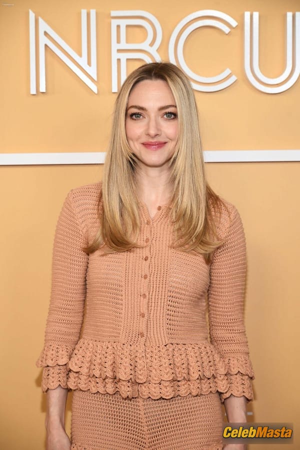 Amanda Seyfried Legs at the NBCU Emmy Kick-Off Luncheon, Los Angeles photo 9