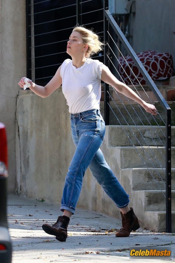Amber Heard Braless in White T-Shirt Visiting a Friend in Los Angeles photo 7