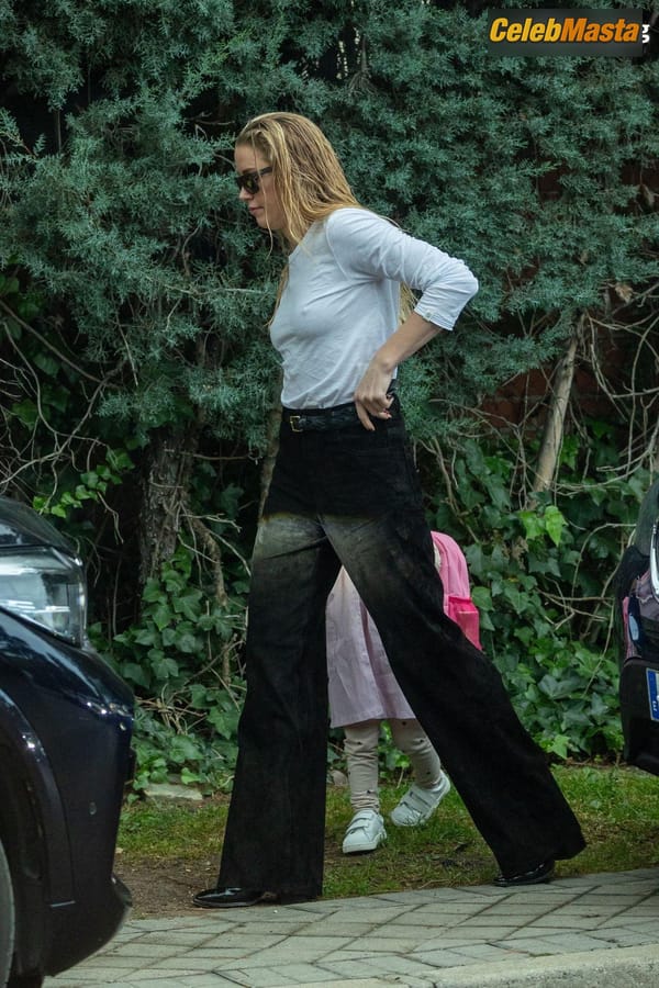Amber Heard Pokies in Madrid photo 35