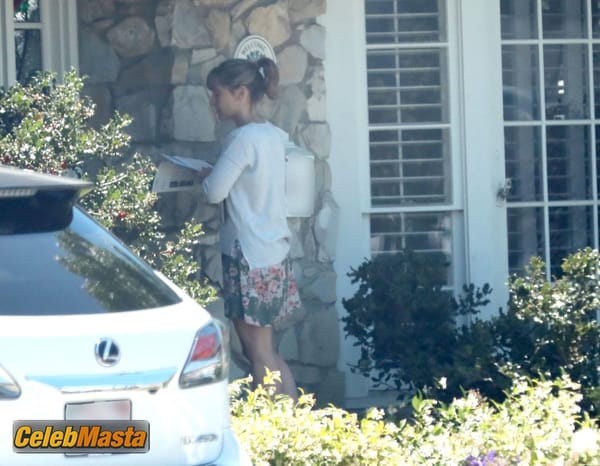 Allison Mack First Photos Since NXIVM Sentencing Date Announced photo 45