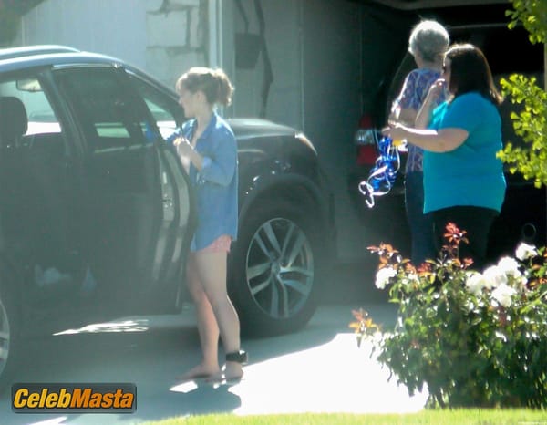 Allison Mack First Photos Since NXIVM Sentencing Date Announced photo 48