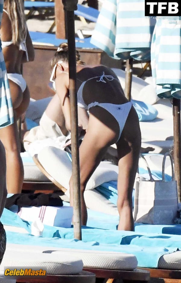 Alina Baikova Bikini at the Beach, Greece photo 11