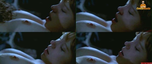 Lea Seydoux Scissoring Sex Scene photo 43