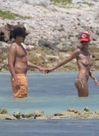 Topless Heidi Klum Vacation Photos photo 7