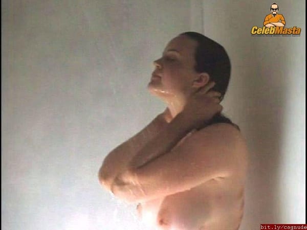 Hot Gugino Titties & Nipples Photos photo 5