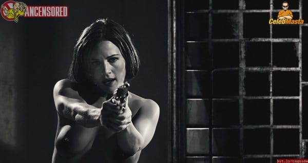 Hot Gugino Titties & Nipples Photos photo 13