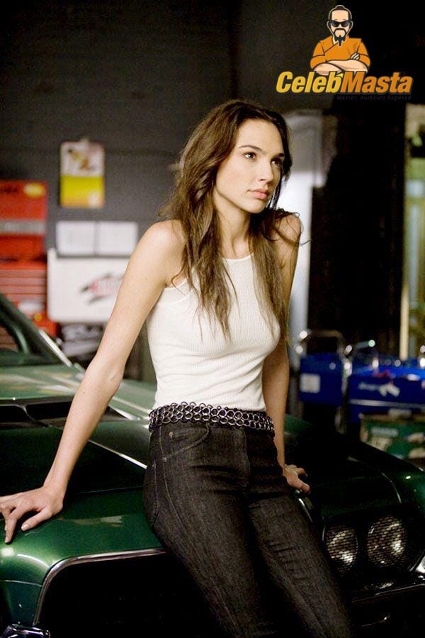 Gal Gadot Ass And Pussy Pics photo 17