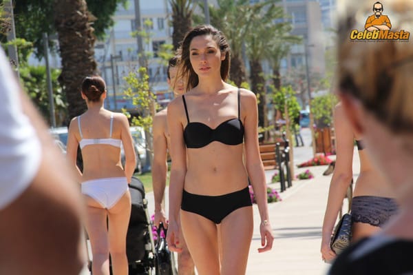 Gal Gadot Ass And Pussy Pics photo 33