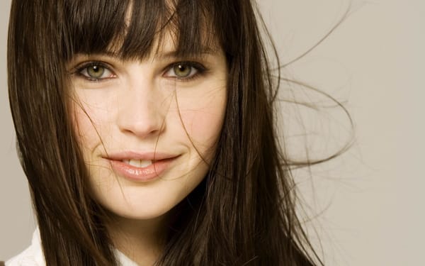 Hot Felicity Jones Topples & Boobs Photos photo 1