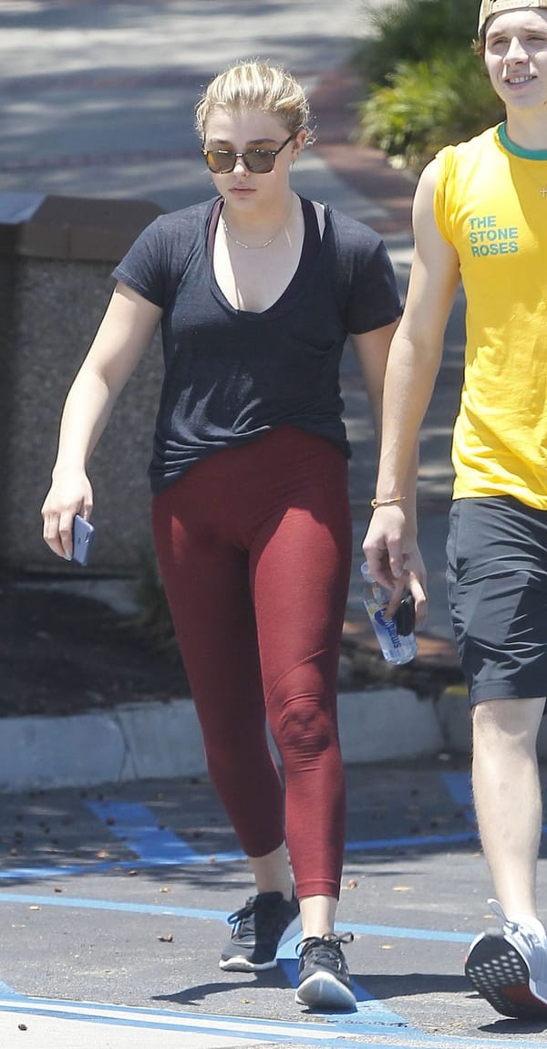 Camel Toe Pictures of Chloe Grace Moretz Are photo 19