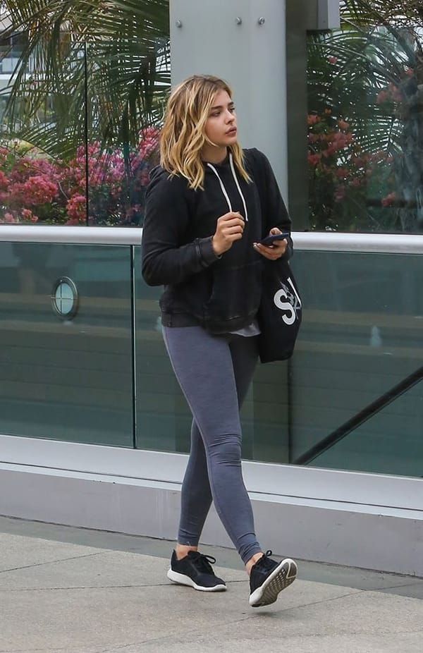 Camel Toe Pictures of Chloe Grace Moretz Are photo 34