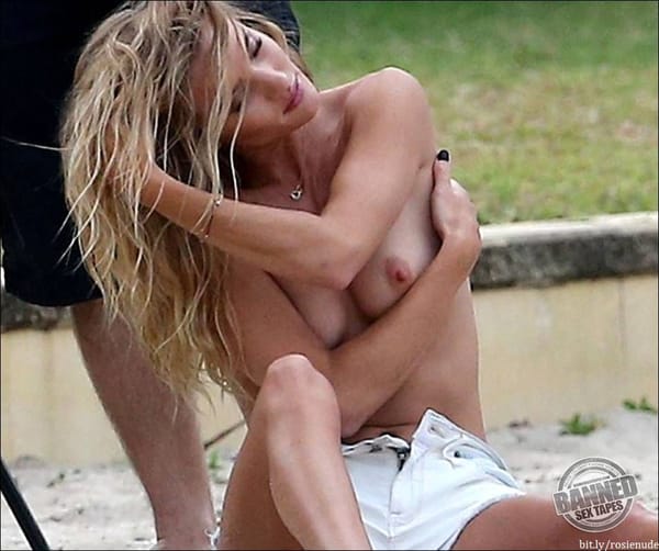 Topless Rosie Huntington Whiteley Tits Photos photo 26