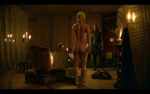 Emilia Clarke Steaming HD (1080p) Ass & Daring Bikini Body Pics photo 10