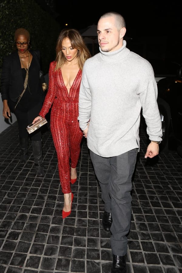 Paparazzi Capture JLO’s Ass & Pussy in Up-Skirt Photos photo 33