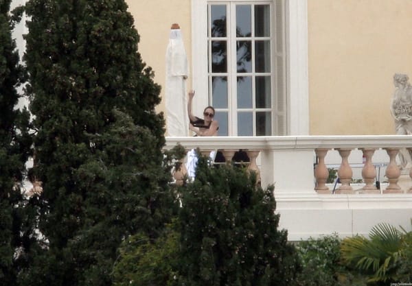 Angelina Jolie Topless & Tits Photos Collection photo 59