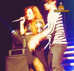 Hot Demi Lovato Tits & Topless Photos photo 24