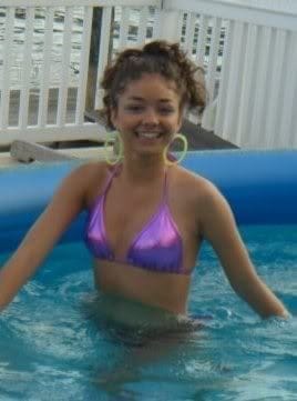 Hot Sarah Hyland Nipples and Lesbian Pics photo 19