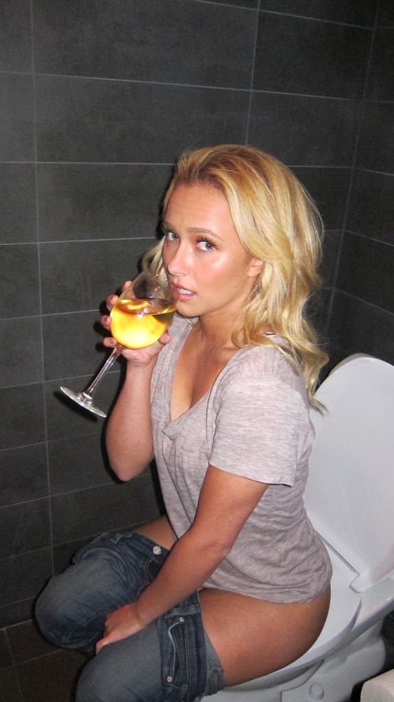Hayden Panettiere Topless & Pussy Photos photo 40
