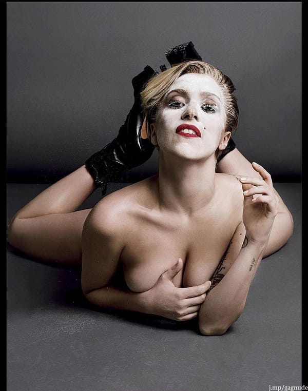 Full Frontal Lady Gaga Boobs & Ass Photos Collection photo 7