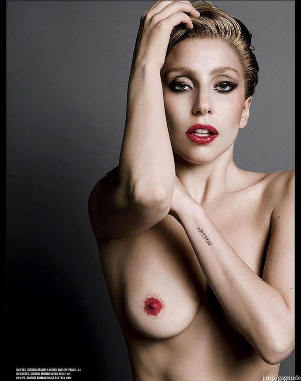Full Frontal Lady Gaga Boobs & Ass Photos Collection photo 9
