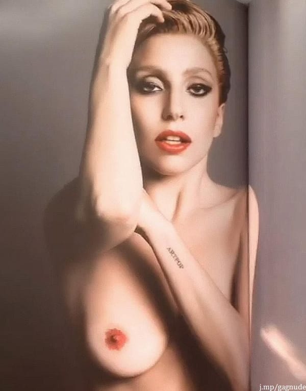 Full Frontal Lady Gaga Boobs & Ass Photos Collection photo 11