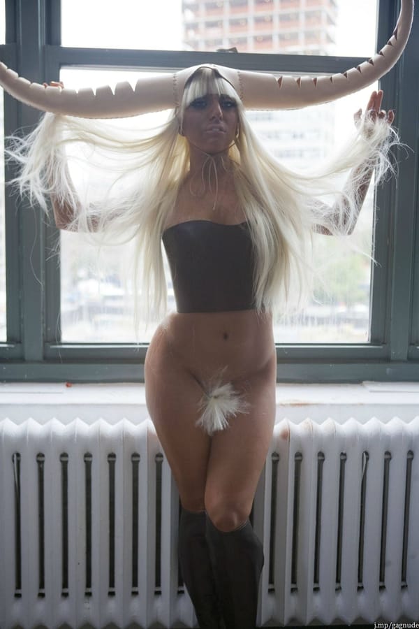 Full Frontal Lady Gaga Boobs & Ass Photos Collection photo 45