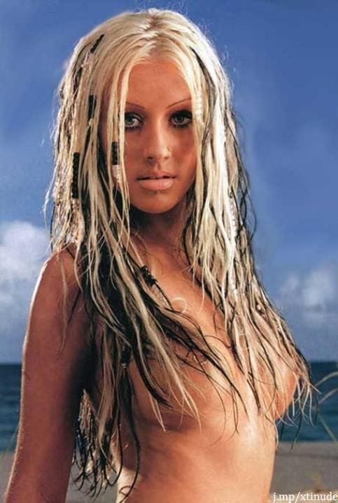 Christina Aguilera Topless & Pussy Slip Pictures photo 18