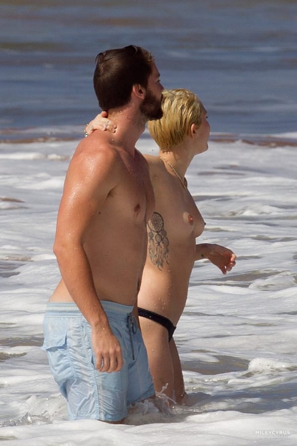 Young Miley Before Famous & Vacation Side Boobs Photos photo 25
