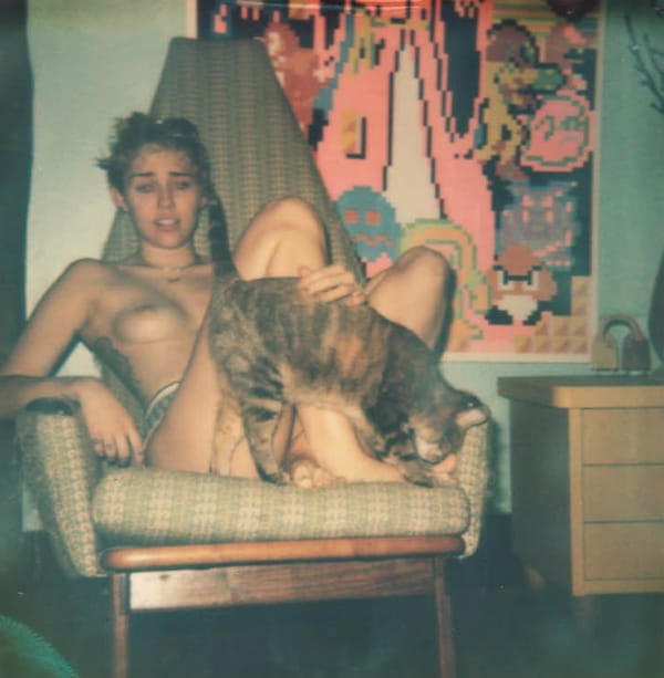 Young Miley Before Famous & Vacation Side Boobs Photos photo 57
