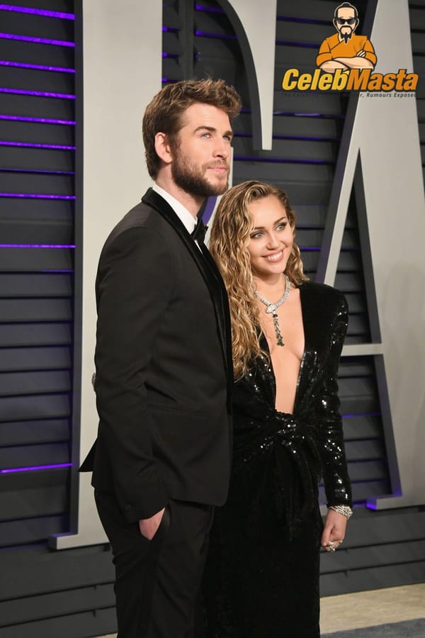 Red Carpet Miley Cyrus Cleavage Pictures photo 5