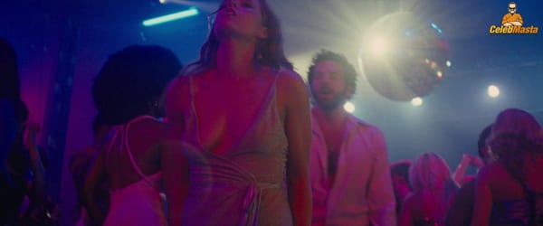 Amy Adams Paparazzi Nipples & Ass Pics photo 36