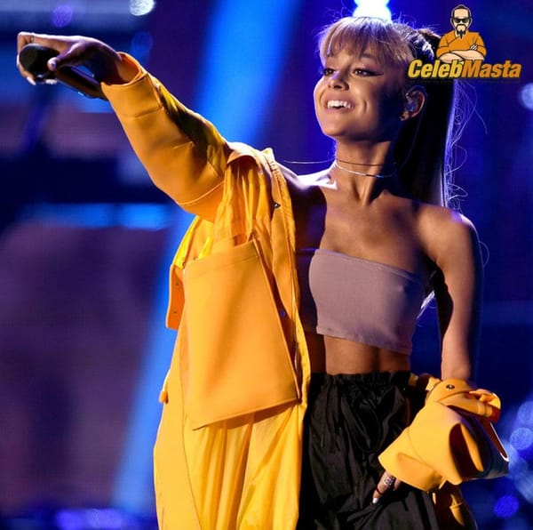 Ariana Grande Boobs and Cleavage Photo Collection photo 10