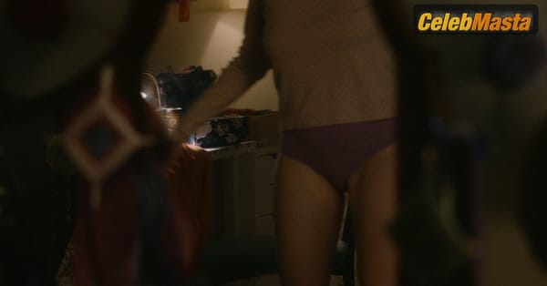 Alison Brie Pics from the Set of Horse Girl photo 4